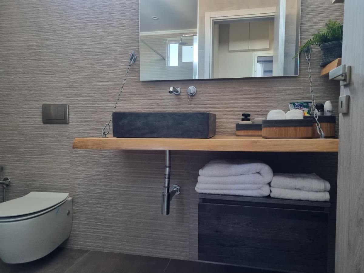 New Minimal Apartment,10' From Athens Airport Spáta Esterno foto